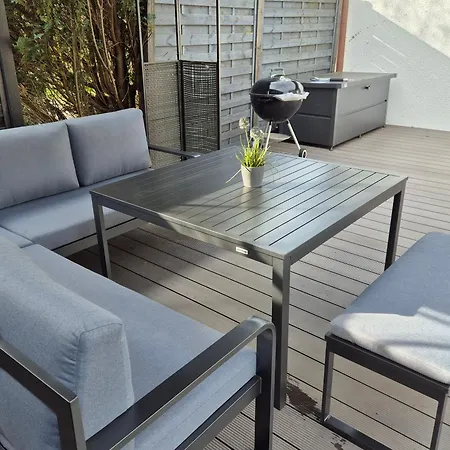 Grosses Freistehendes Einfamilienhaus * 칼텐키르헨